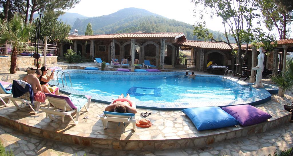 Atillas Getaway Selçuk Exterior photo
